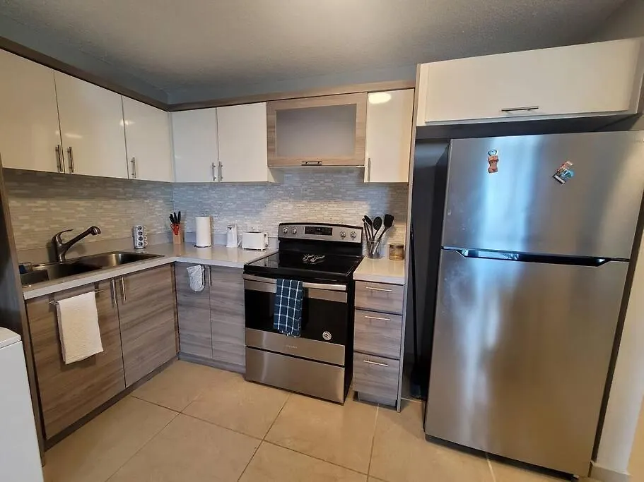 Apartment In San Juan, Coliseo location